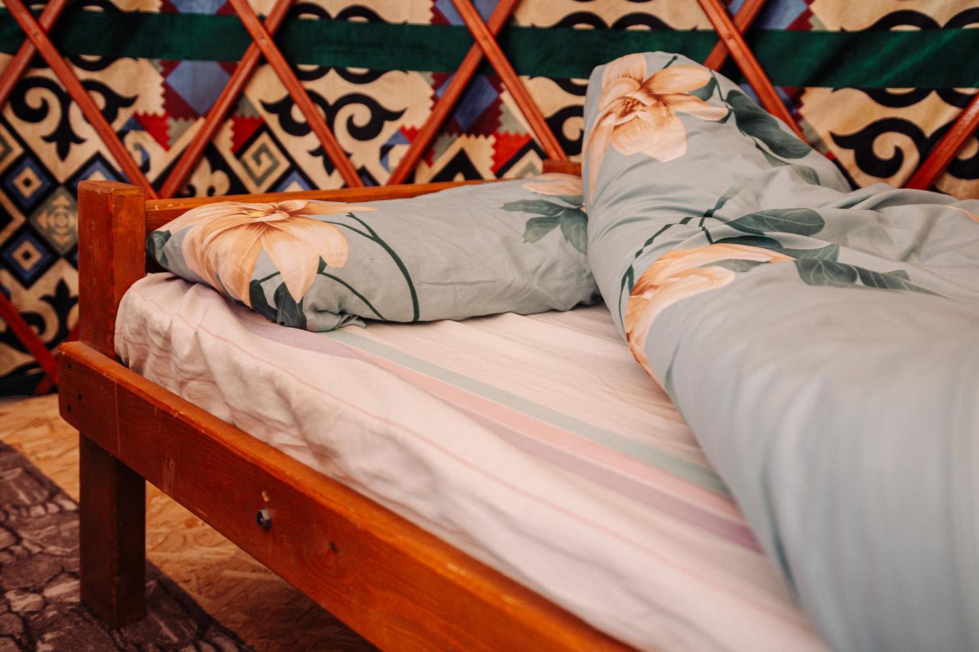 Hotel Eco Yurt Camp Arashan à Teploklyuchenka Extérieur photo
