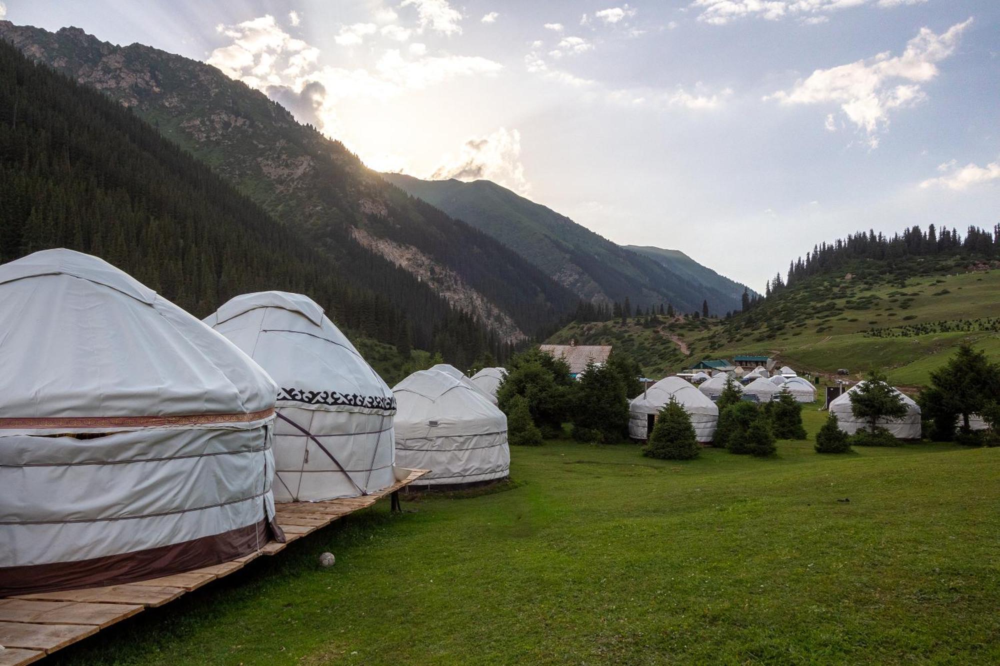 Hotel Eco Yurt Camp Arashan à Teploklyuchenka Extérieur photo