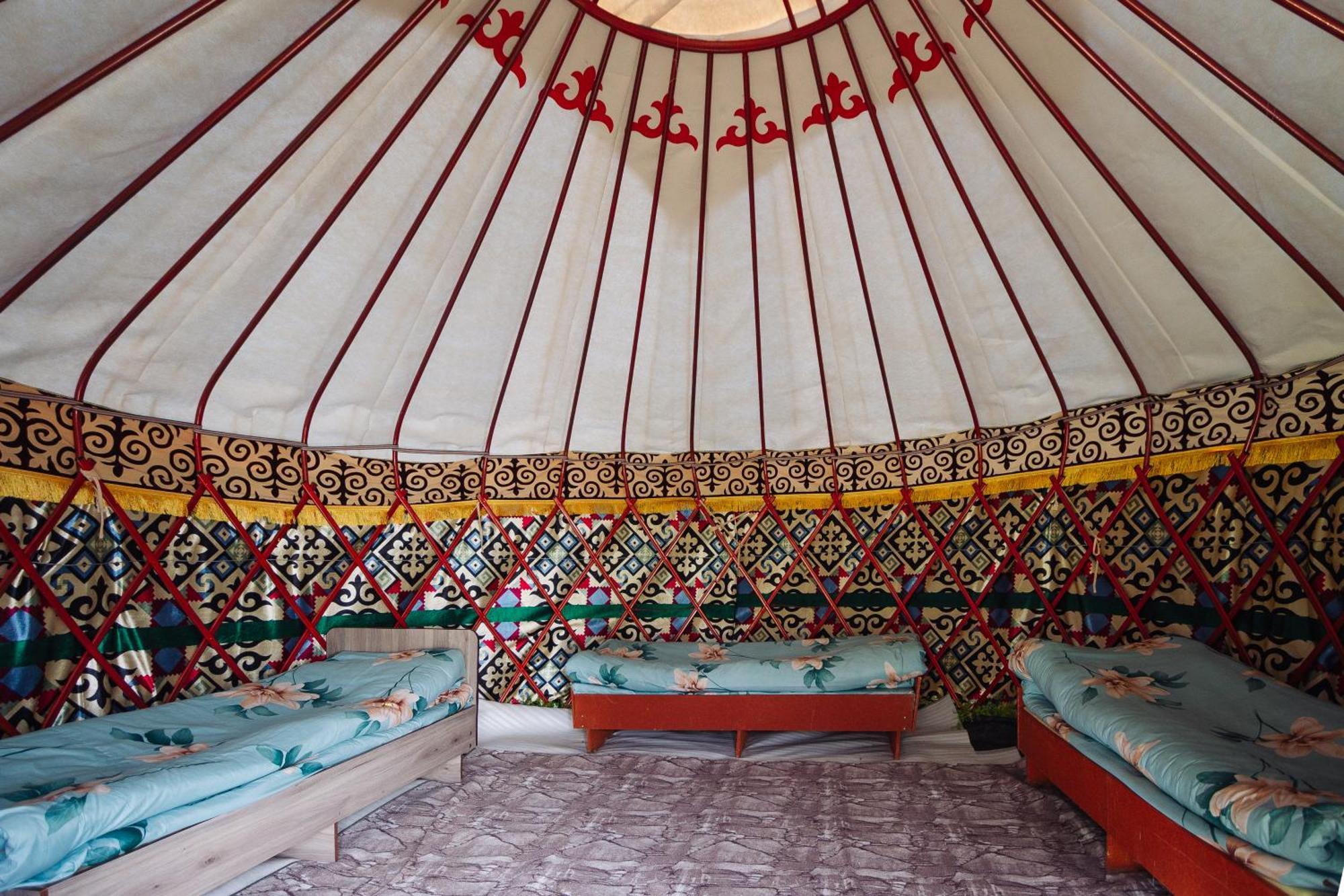 Hotel Eco Yurt Camp Arashan à Teploklyuchenka Extérieur photo