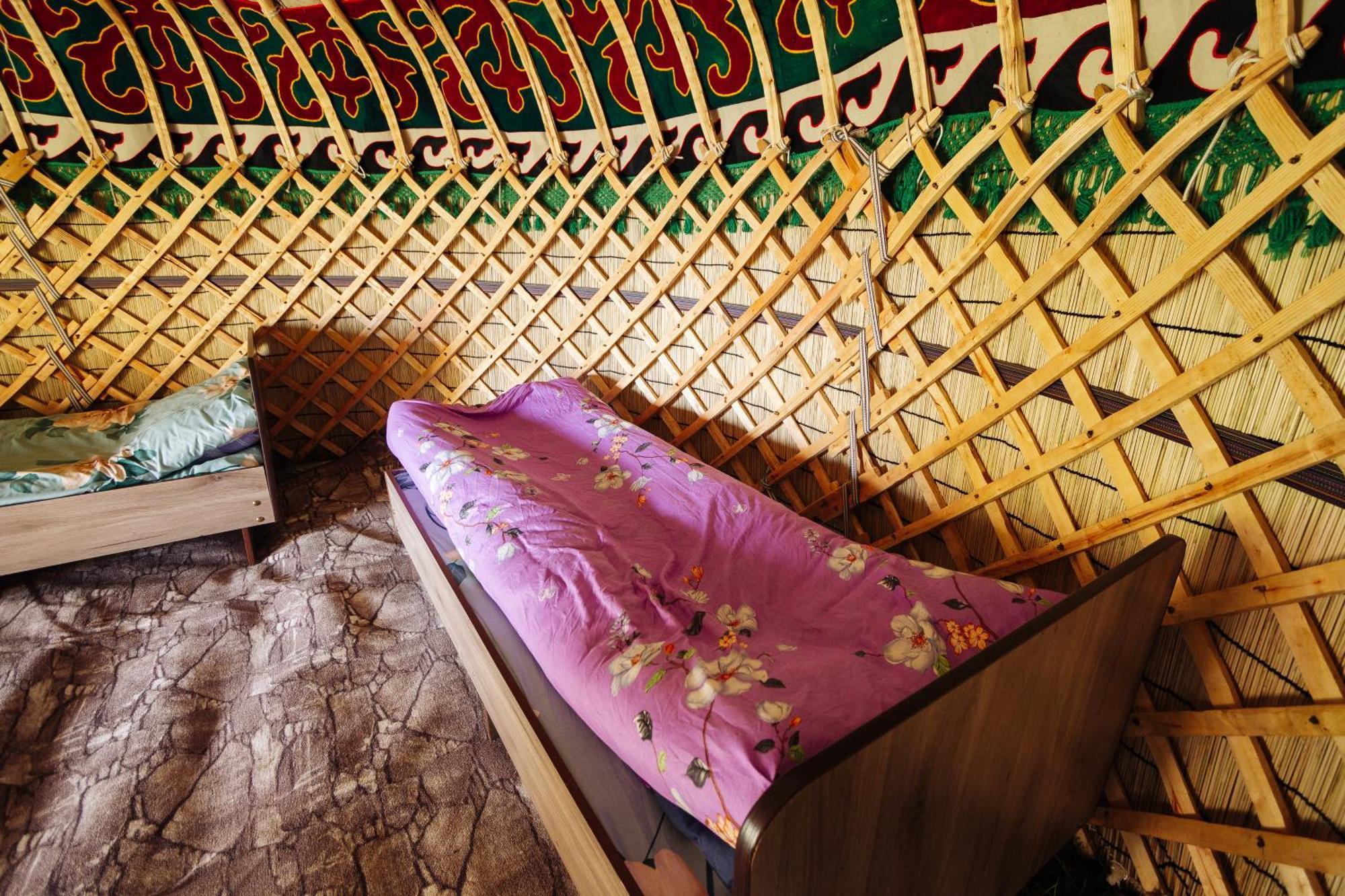 Hotel Eco Yurt Camp Arashan à Teploklyuchenka Extérieur photo