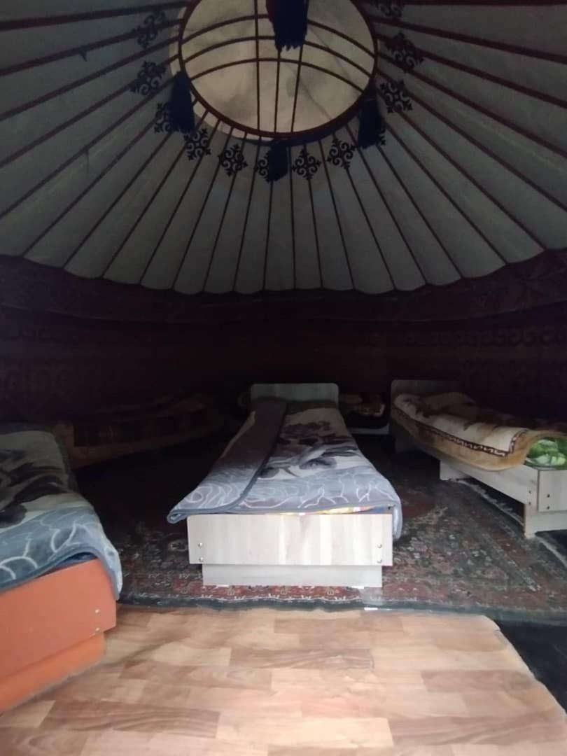 Hotel Eco Yurt Camp Arashan à Teploklyuchenka Extérieur photo